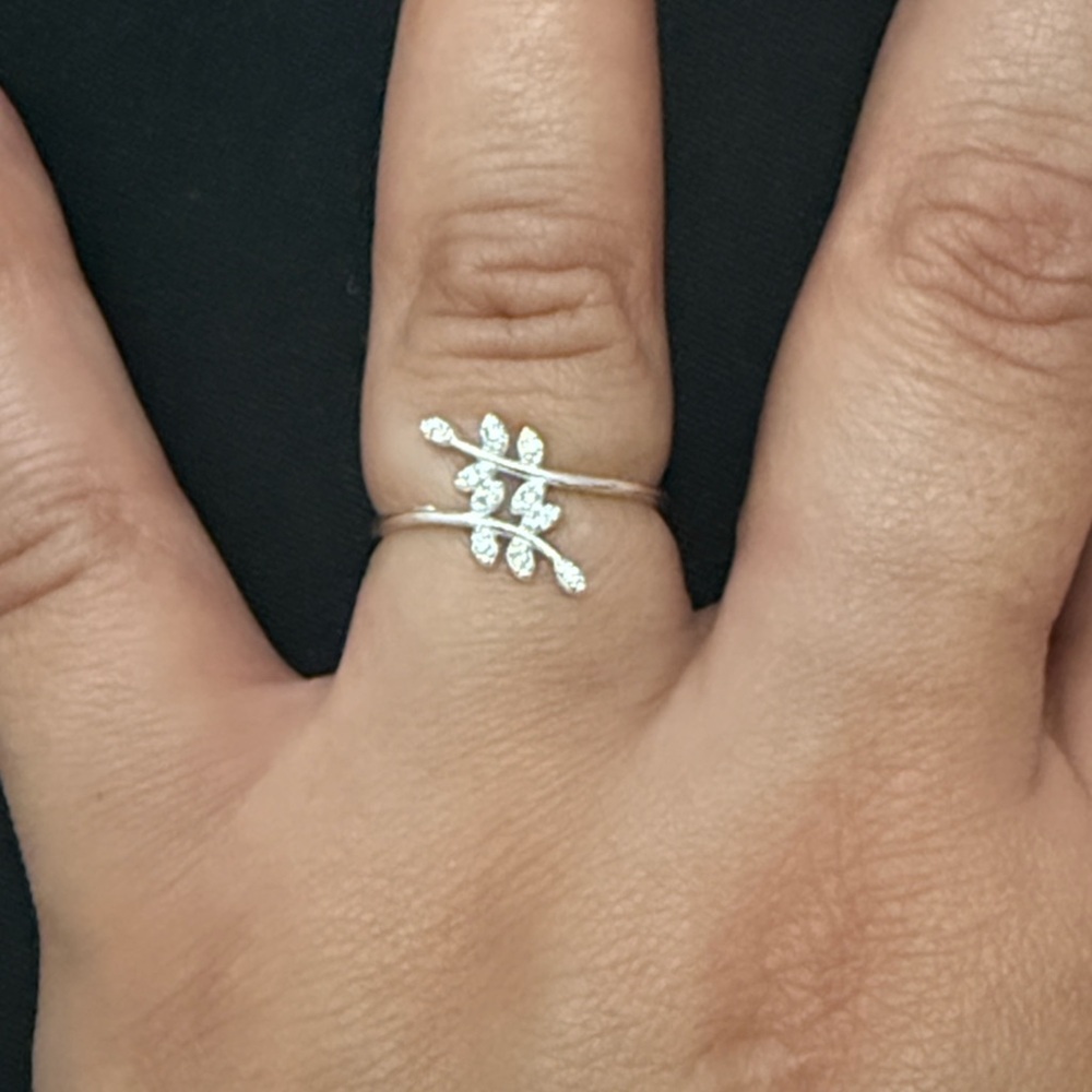 925 Silver Olive Branch Ring For Women 925
Sterling Silver Size 8 Made in Perú